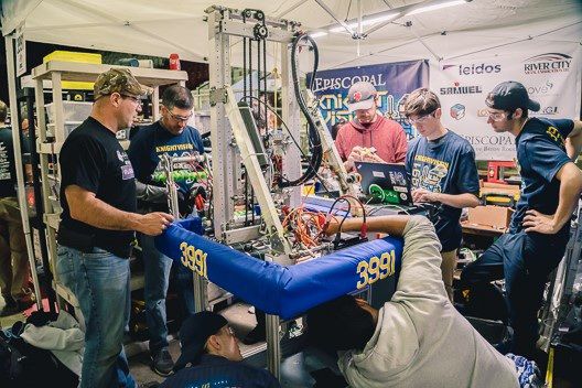 LVHS goes to robotics competition